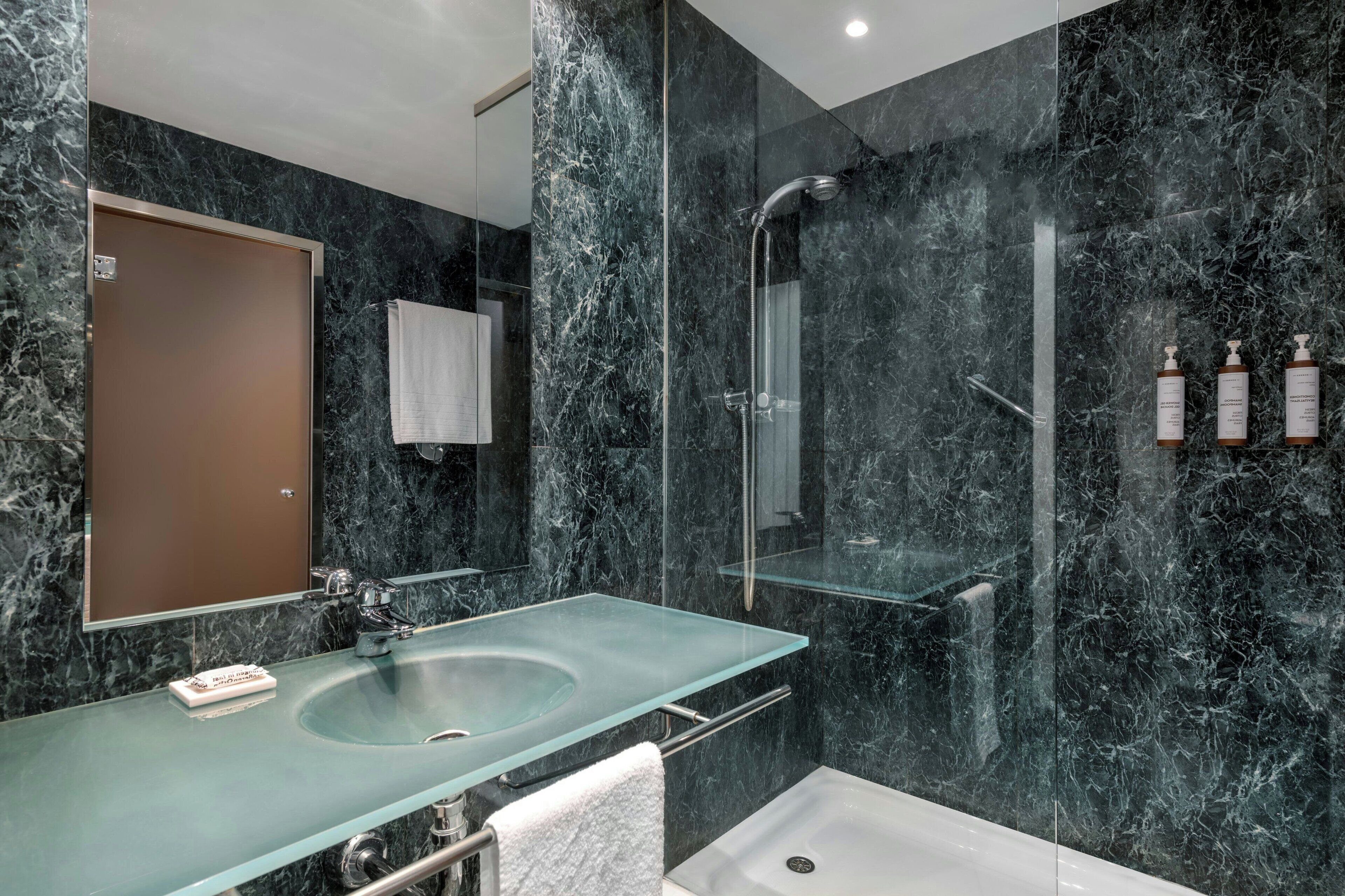 Photo - AC Hotel León San Antonio by Marriott