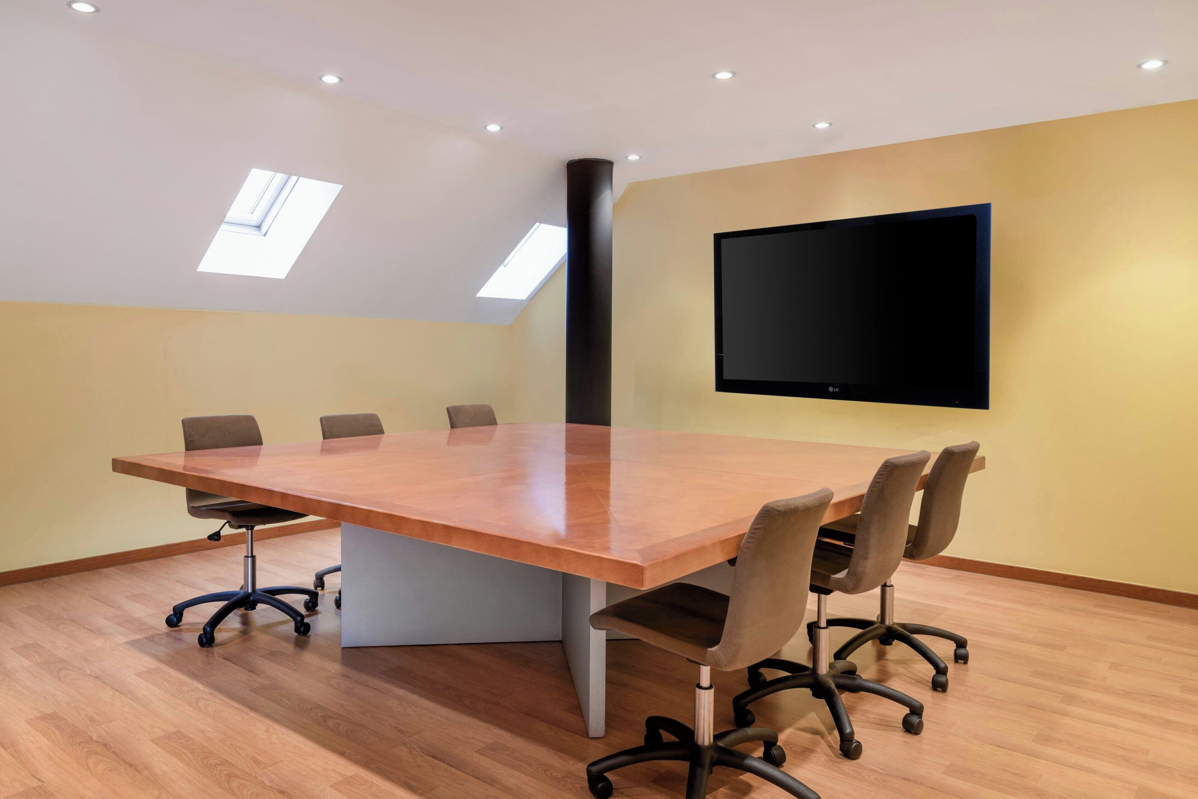 Photo - AC Hotel León San Antonio by Marriott