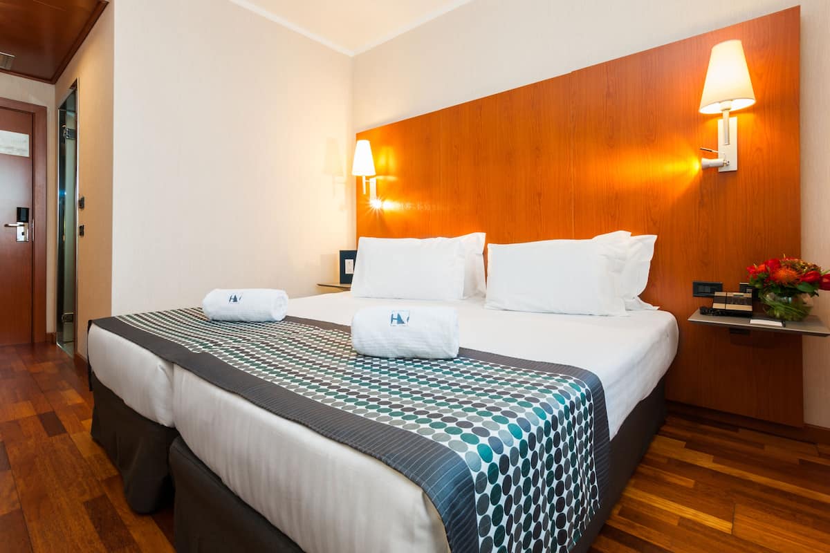 Ropa de cama hipoalergénica y minibar