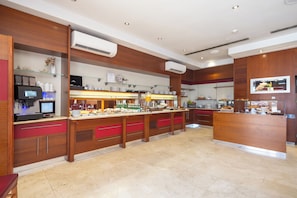 Daily buffet breakfast (EUR 13 per person)