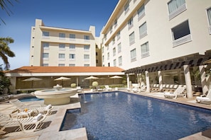 Private pool