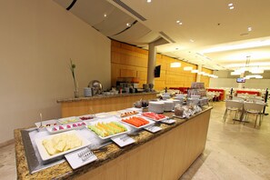 Daily buffet breakfast for a fee