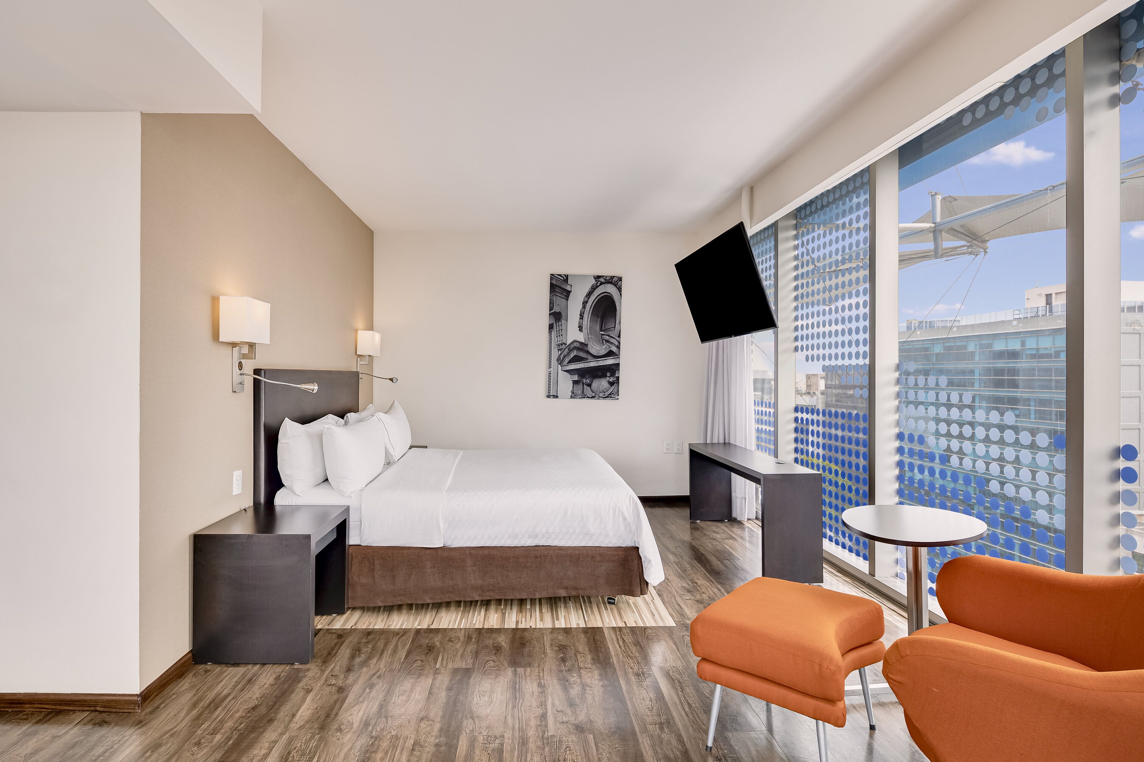 Junior Suite | In-room safe, desk, blackout drapes, iron/ironing board