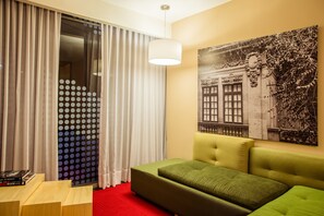 Junior Suite | In-room safe, desk, blackout drapes, iron/ironing board
