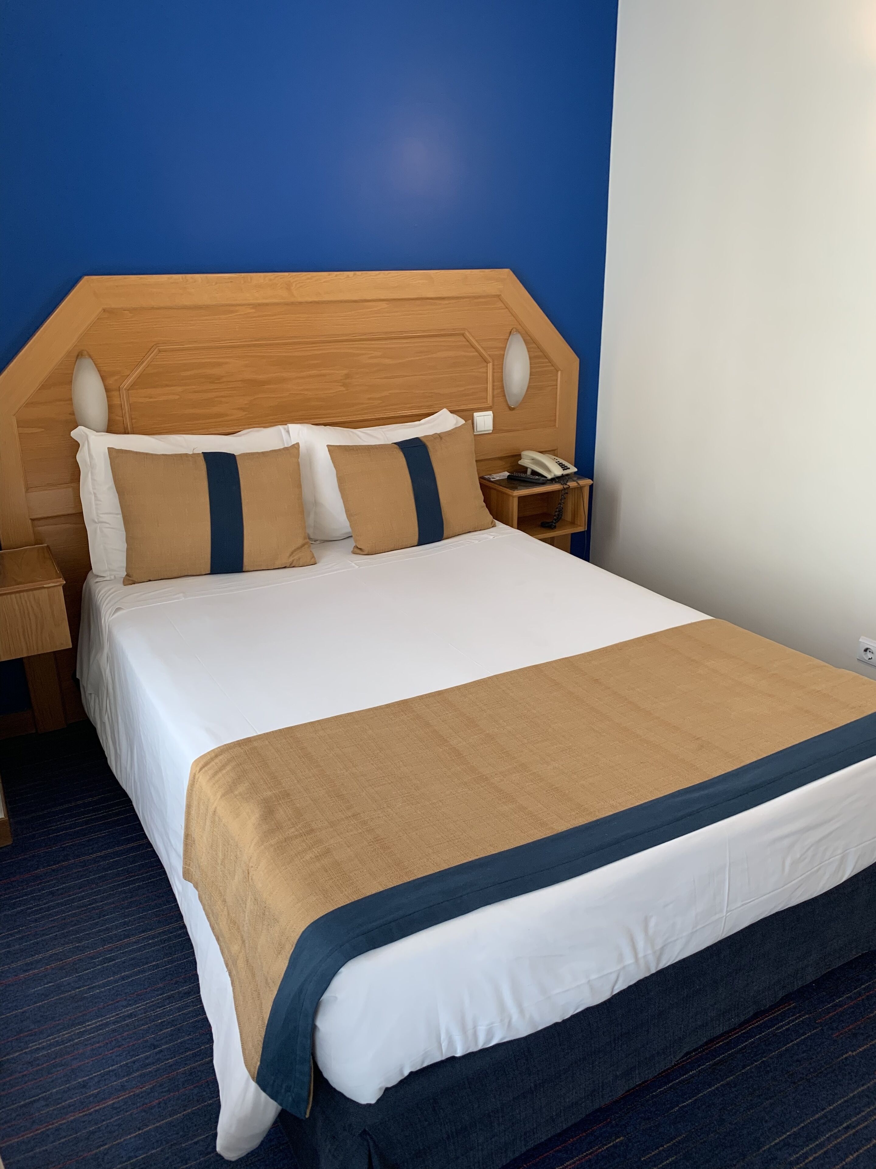 double or twin room | minibar, in-room safe, desk, soundproofing