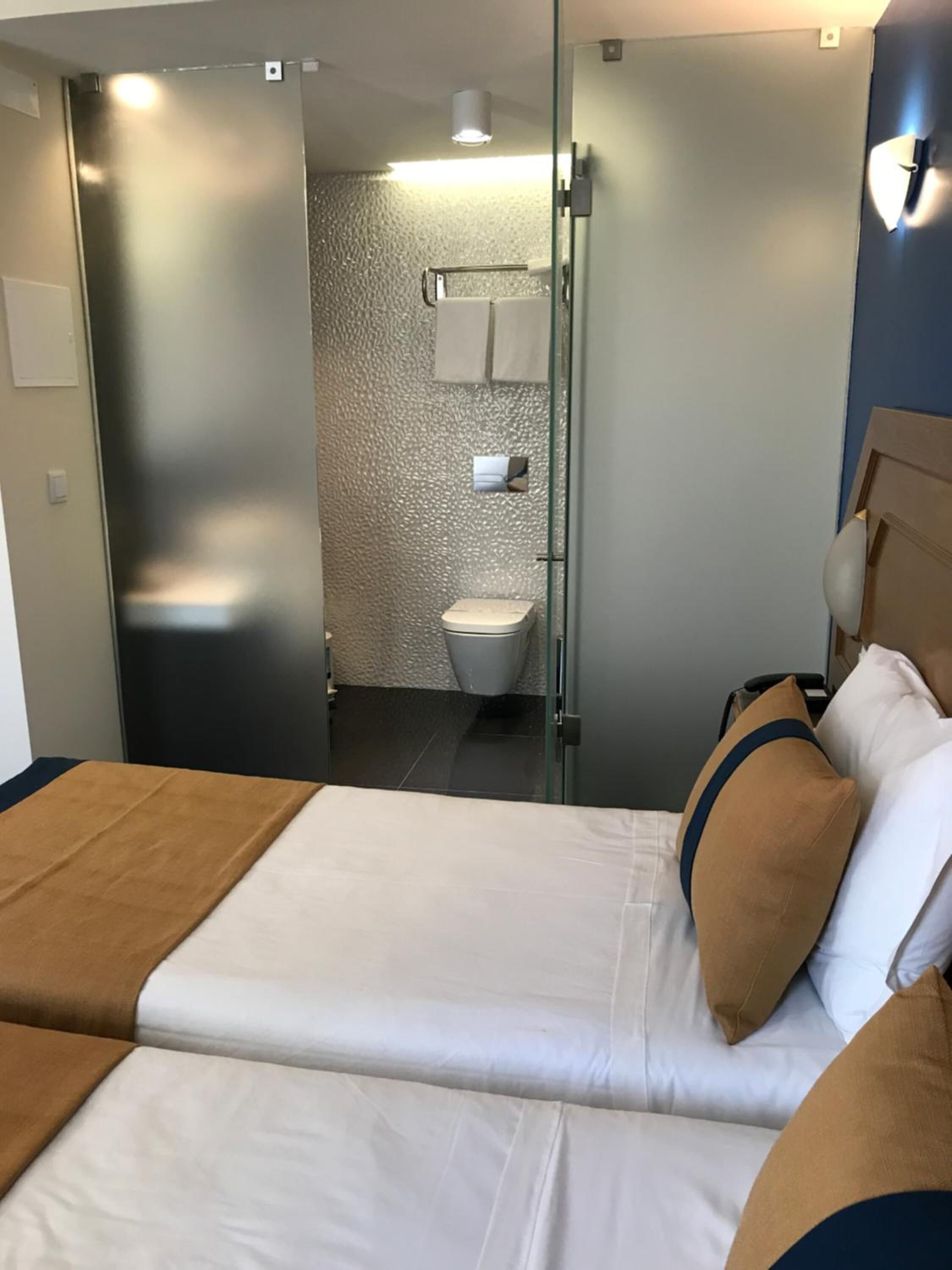 minibar, in-room safe, desk, soundproofing