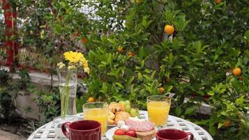 Tägliches inbegriffenes Frühstücksbuffet