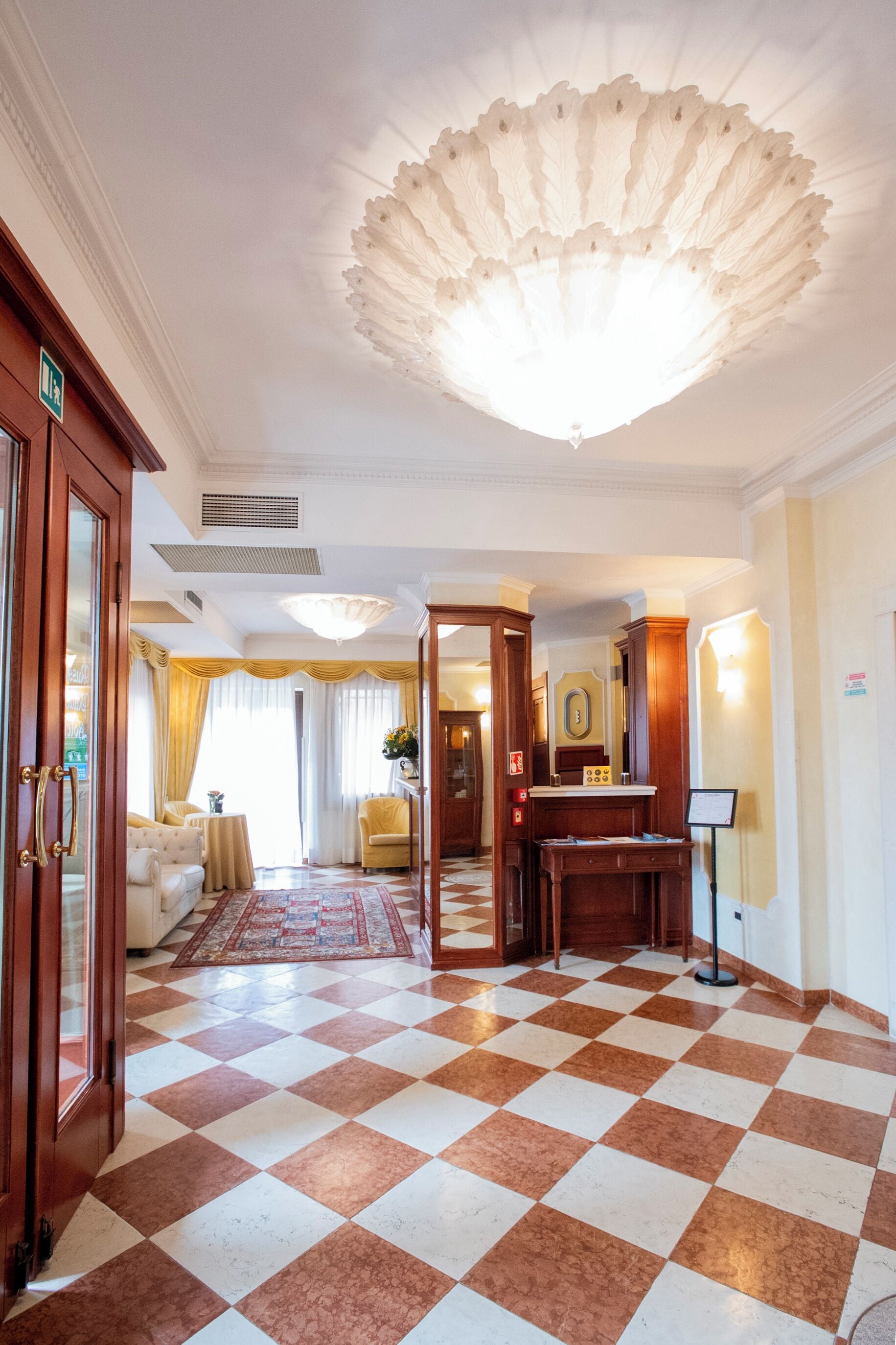 Photo - Russo Palace Hotel