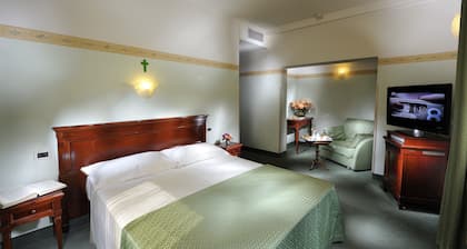 Russo Palace Hotel