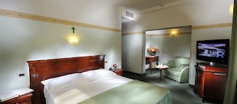 Russo Palace Hotel