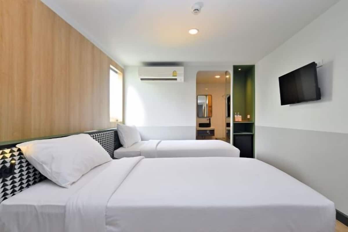 In-room safe, rollaway beds, free WiFi, bed sheets