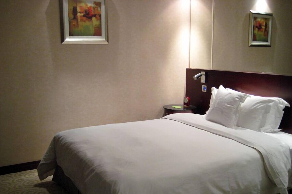 Standard Room, No Windows | Alarm clocks