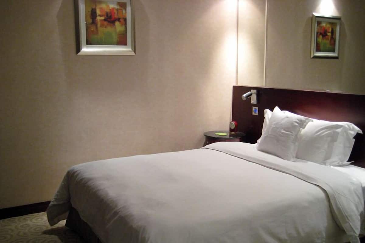 Standard Room, No Windows | Alarm clocks
