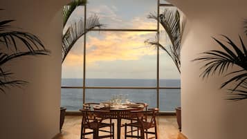 2 baaria, allasbaari