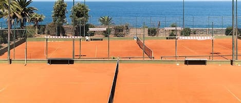 Tennis court