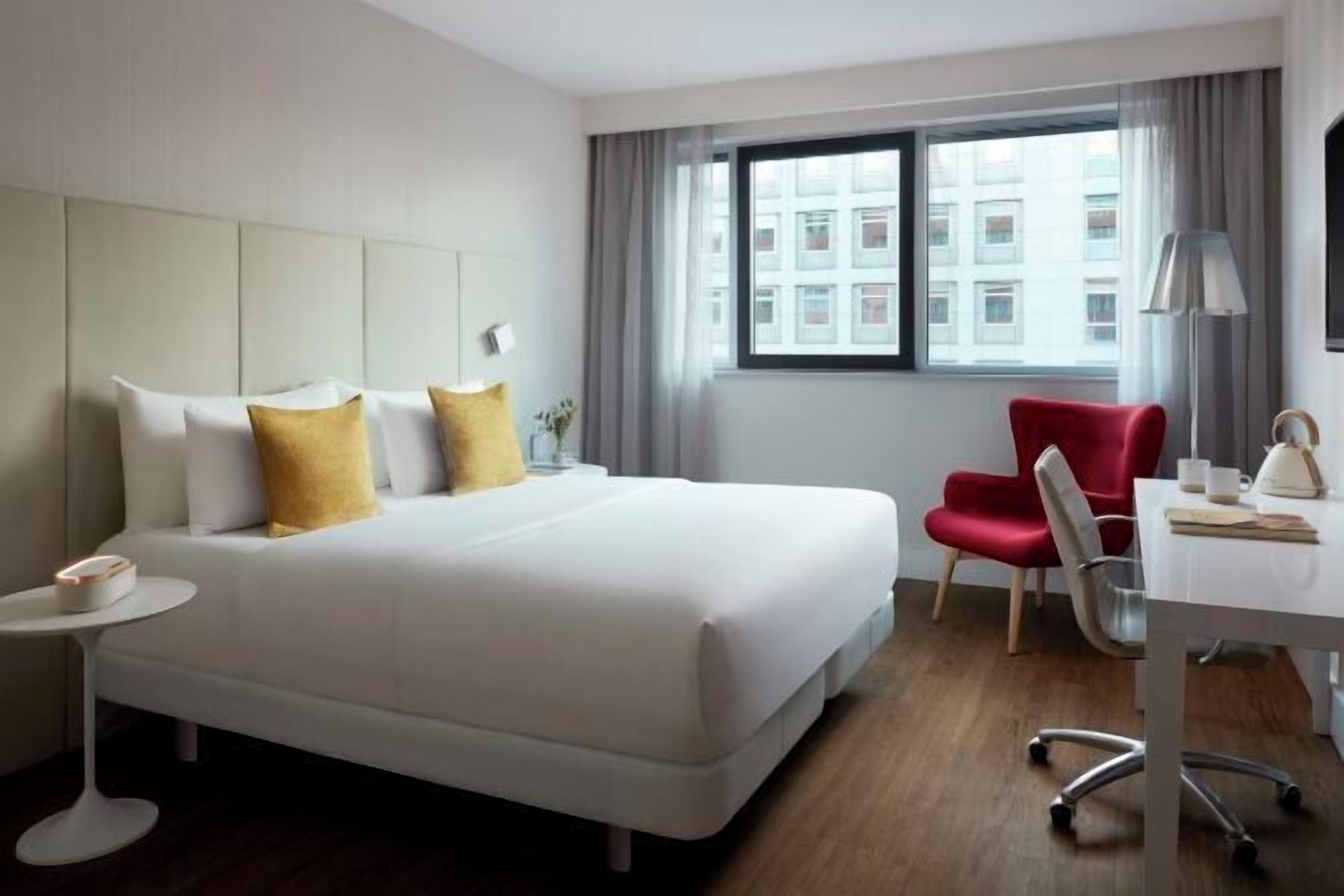 Ropa de cama hipoalergénica, colchones con acolchado adicional, minibar