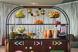 Tägliches Frühstücksbuffet gegen Gebühr