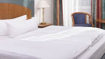 Premium bedding, in-room safe, desk, laptop workspace
