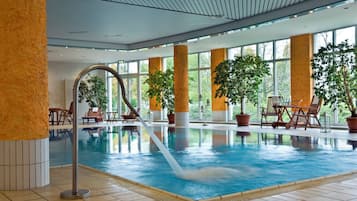 Schwimmbecken