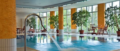 Piscine pour longueurs et exercice
