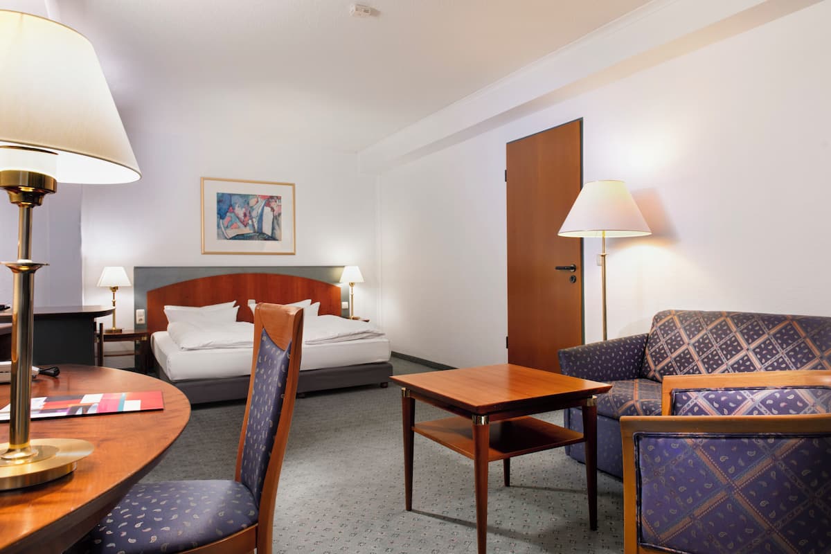 Family Room, 1 Double Bed with Sofa bed | Premium bedding, in-room safe, desk, laptop workspace