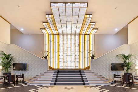 Staircase. Hotel & Spa Vacances Bleues Le Splendid