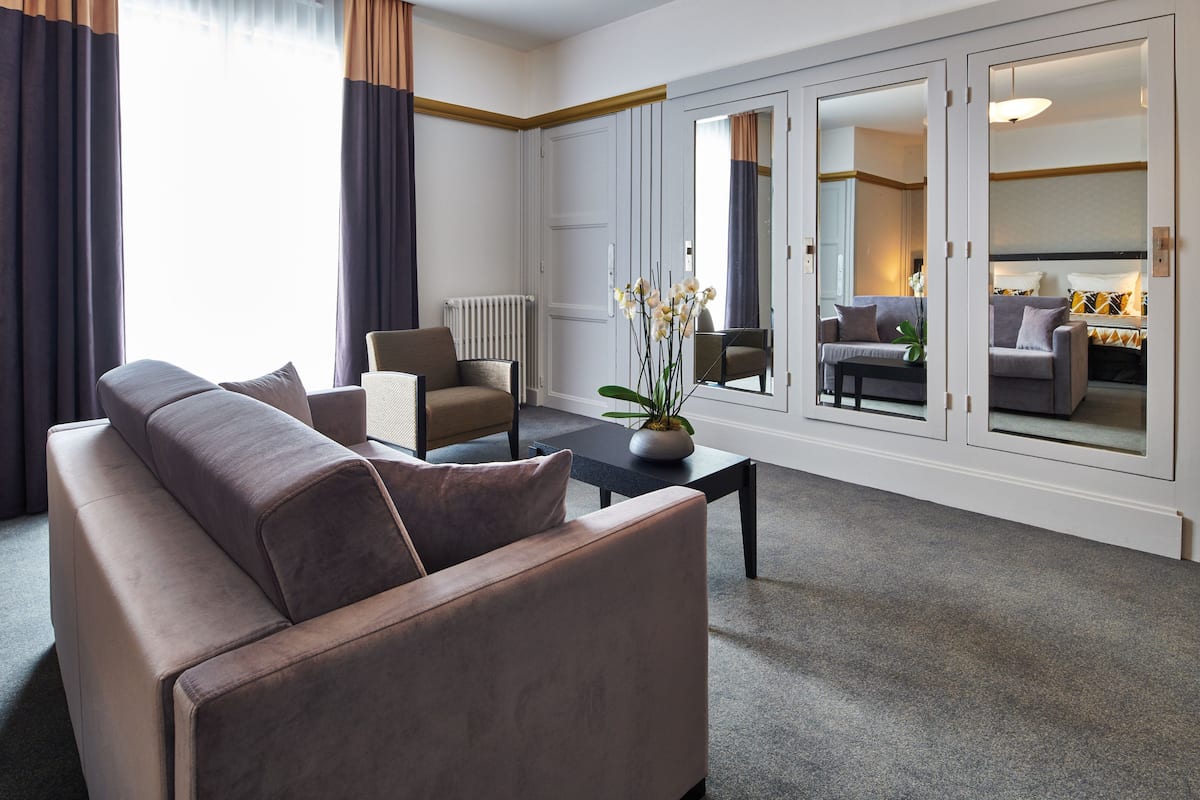 deluxe double room | 1 bedroom, premium bedding, minibar, individually decorated