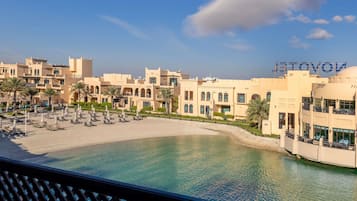 Suite – deluxe, 2 soverom | Sengetøy av topp kvalitet, dundyner, minibar og safe på rommet