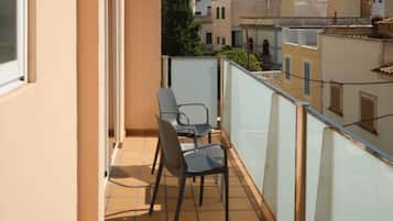 Dreibettzimmer | Allergikerbettwaren, Daunenbettdecken, Minibar, Zimmersafe