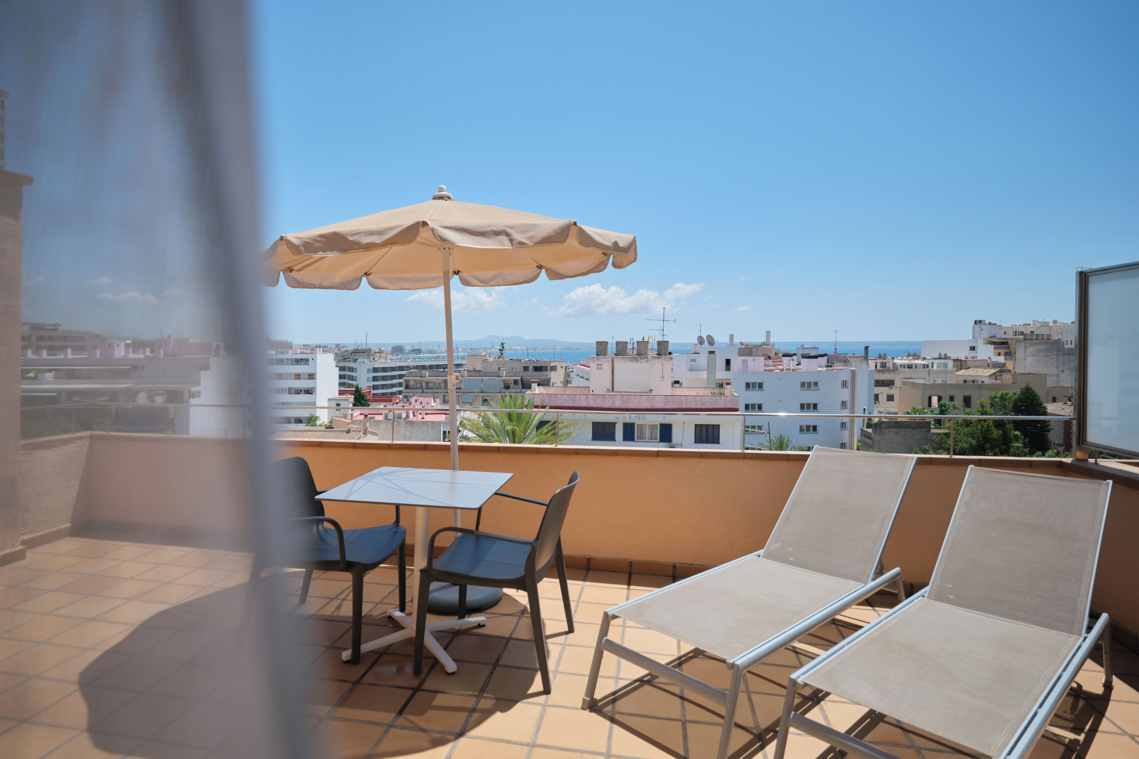 superior room, balcony, sea view | hypo-allergenic bedding, down duvets, minibar, in-room safe