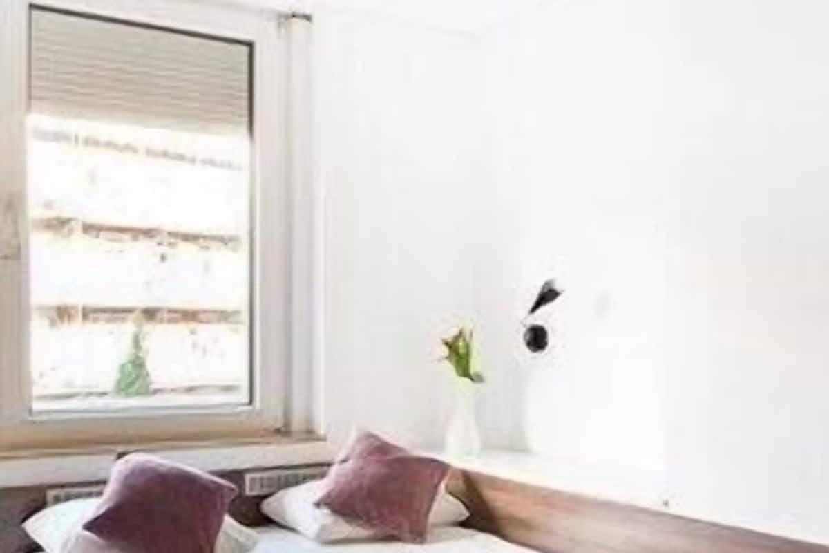 In-room safe, desk, iron/ironing board, free WiFi