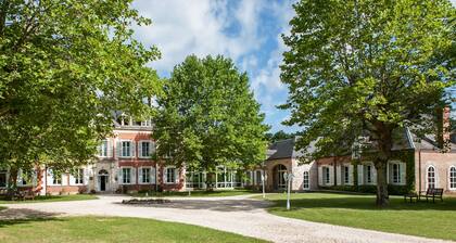 Logis Le Domaine De Valaudran