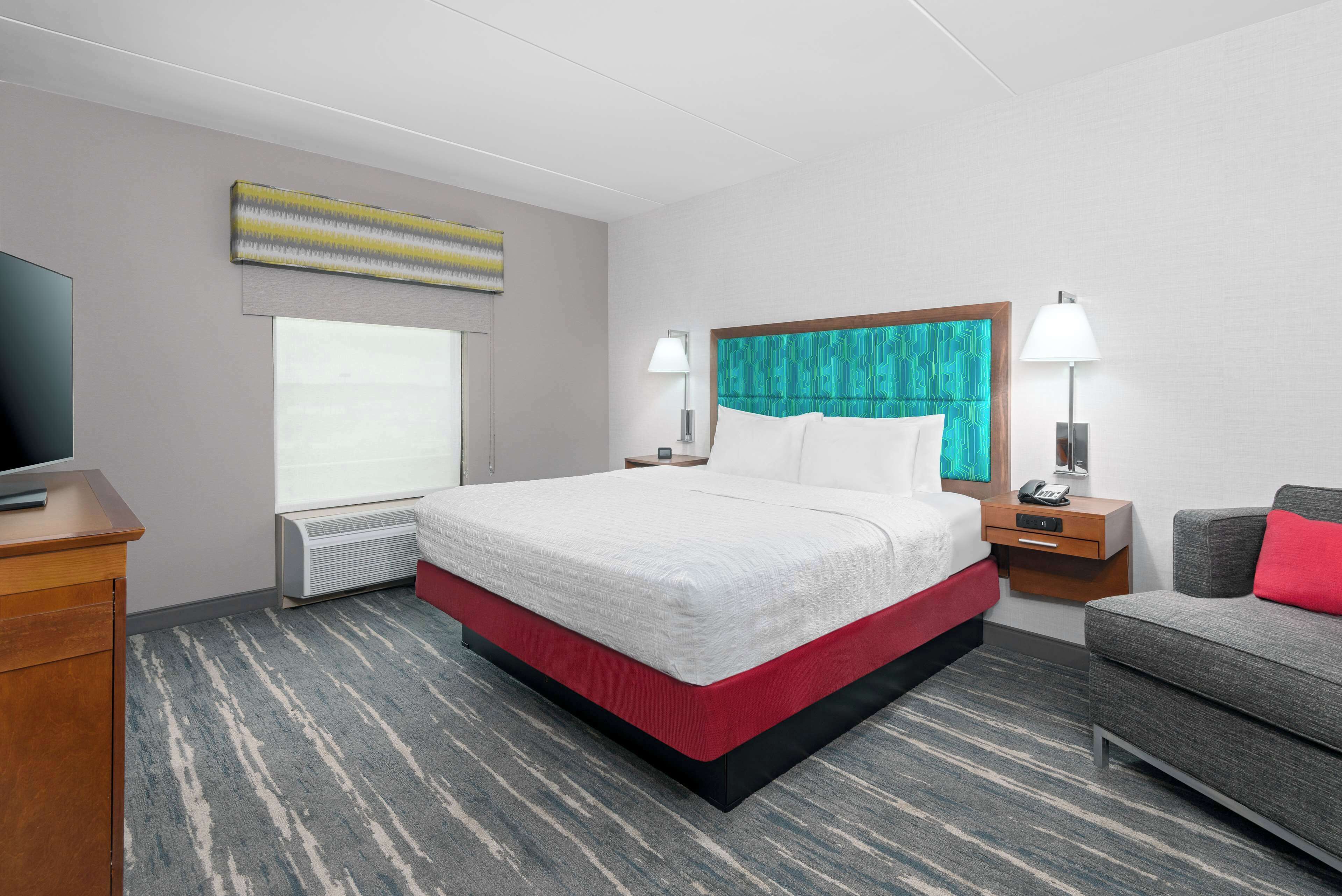 suite, 1 king bed, non smoking | premium bedding, in-room safe, desk, blackout curtains