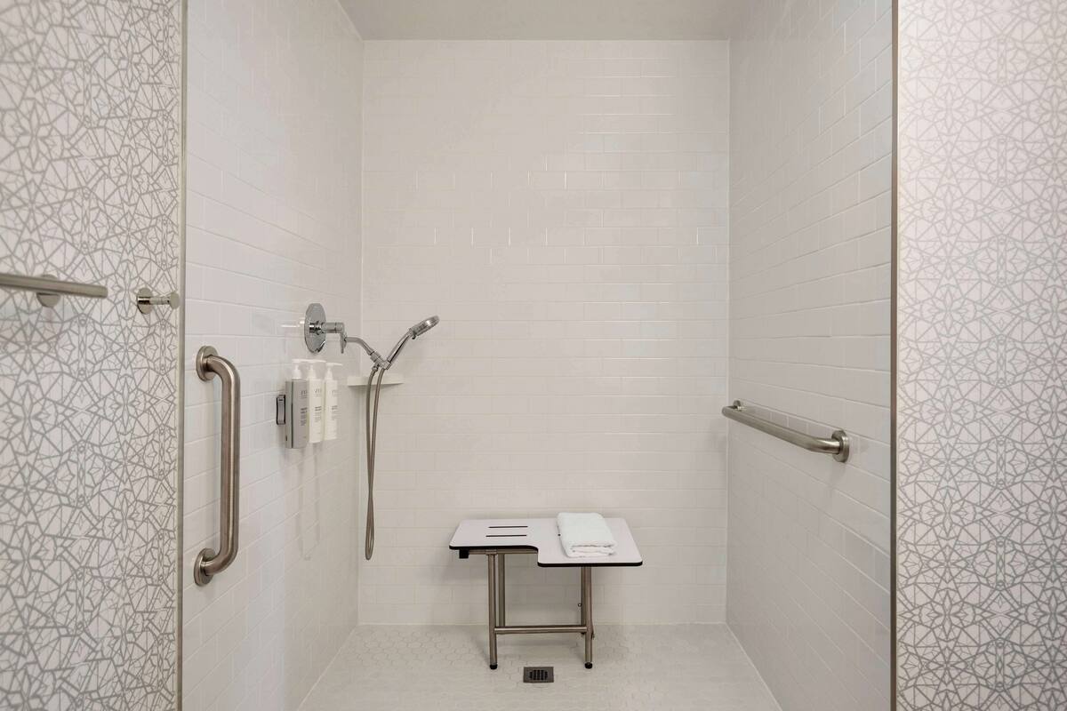 Studio, 2 Queen Beds, Accessible, Non Smoking | Bathroom shower