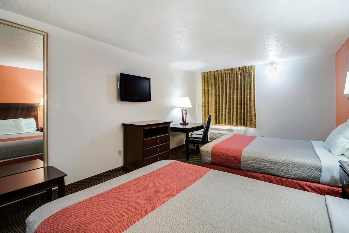 Desk, iron/ironing board, free WiFi, bed sheets