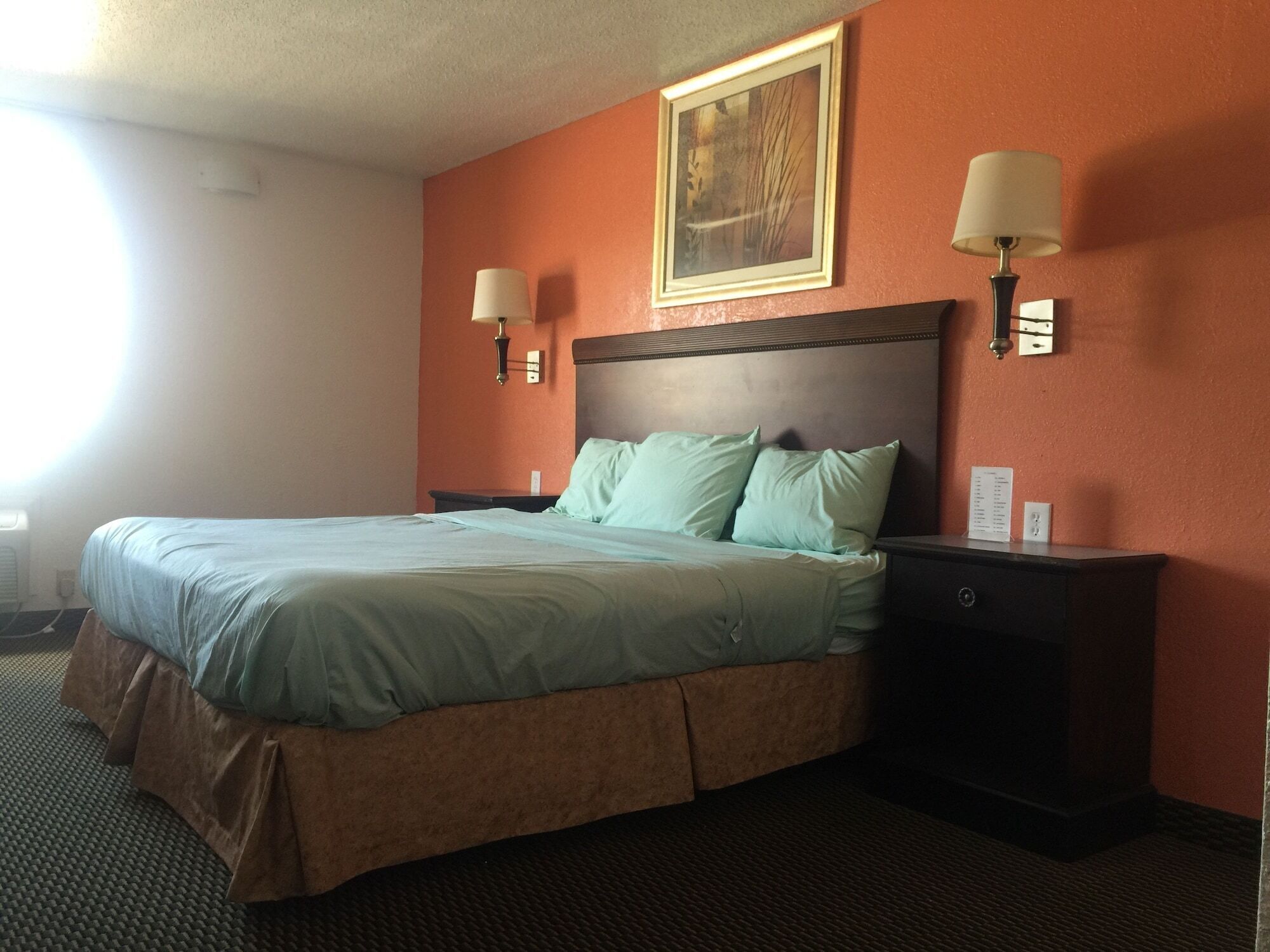 Desk, iron/ironing board, free WiFi, bed sheets