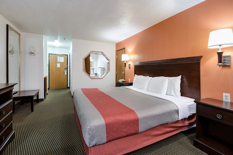 Escrivaninha, ferros/tábuas de passar roupa, Wi-Fi de cortesia. Motel 6 Marion, IL