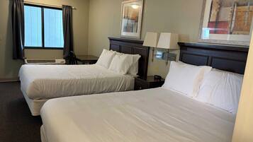 Ylelliset vuodevaatteet, työpöytä