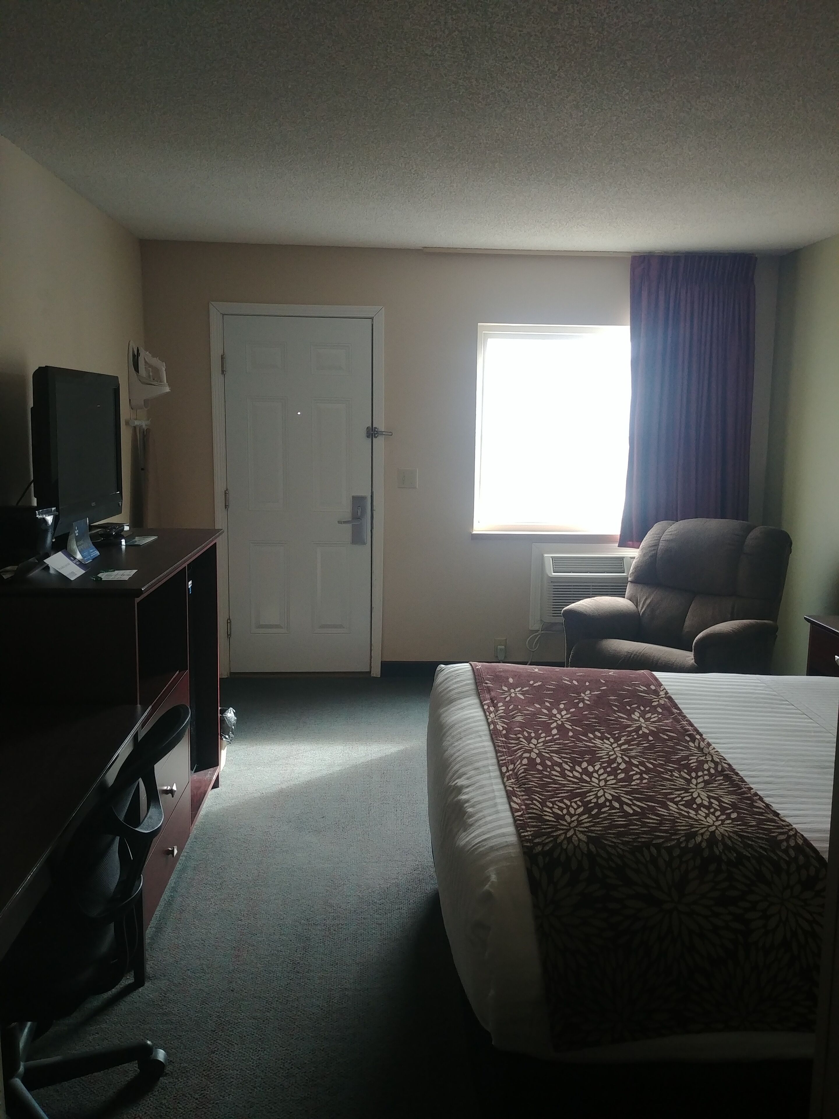 room, 1 queen bed, accessible, non smoking | premium bedding, desk, laptop workspace, blackout curtains