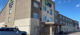 Holiday Inn Express & Suites Elyria by IHG