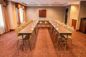 Meeting facility - Concord Suites (Concord)