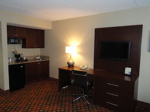 Fridge, microwave, coffee/tea maker