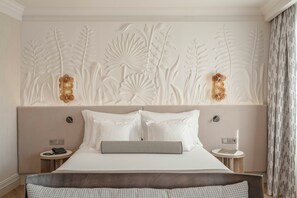 Grand Deluxe | Premium bedding, down duvets, minibar, in-room safe - Hotel Vincci Madrid Centrum (Madrid)