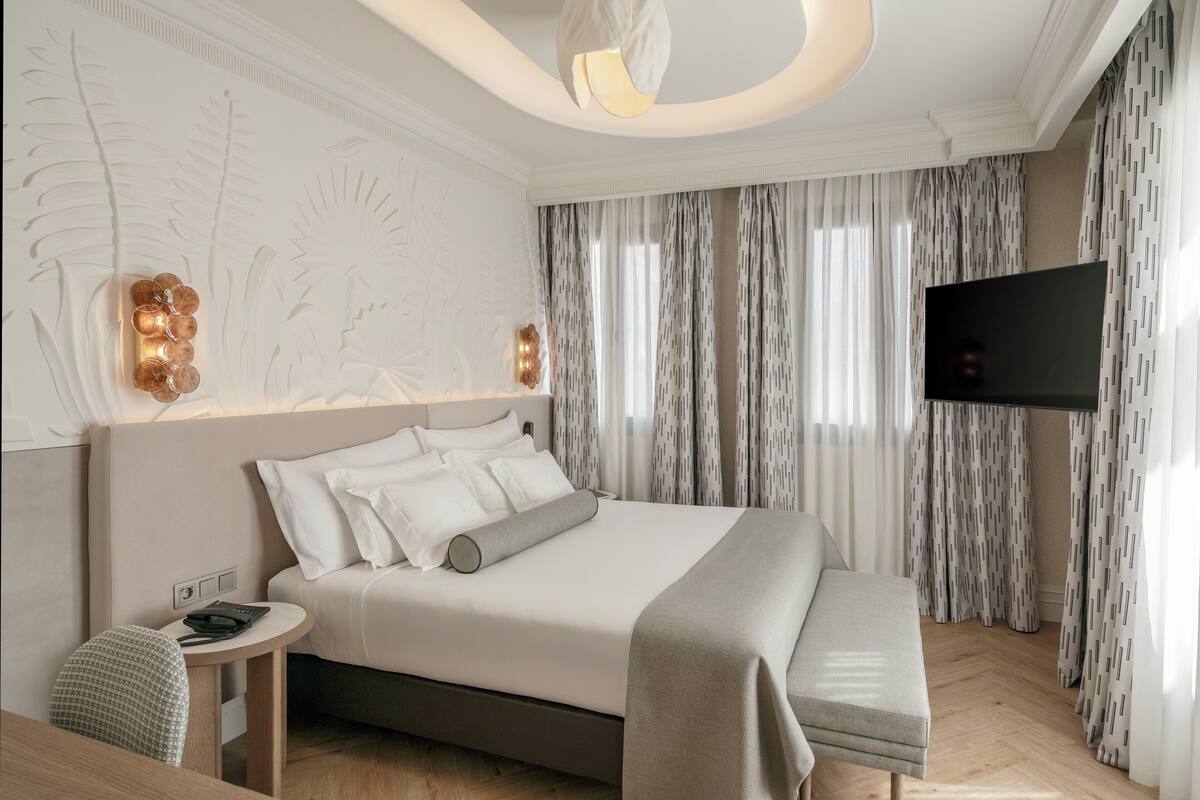 Deluxe Room, Terrace | Premium bedding, down comforters, minibar, in-room safe