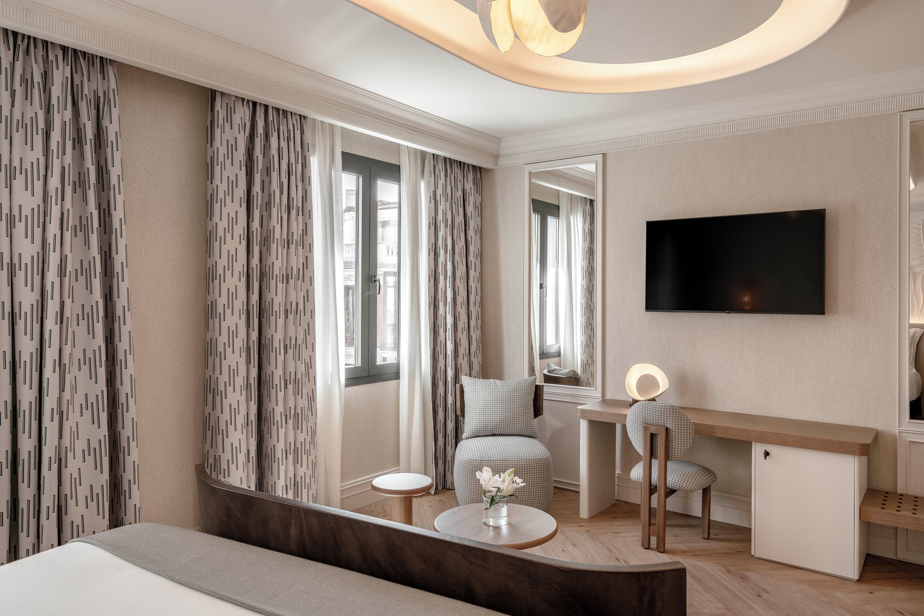 grand deluxe | 1 bedroom, premium bedding, down duvets, minibar