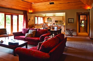 Lodge Room | Living room
