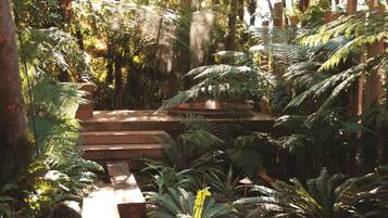 Bañera de hidromasaje al aire libre