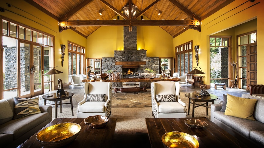 Treetops Lodge & Estate