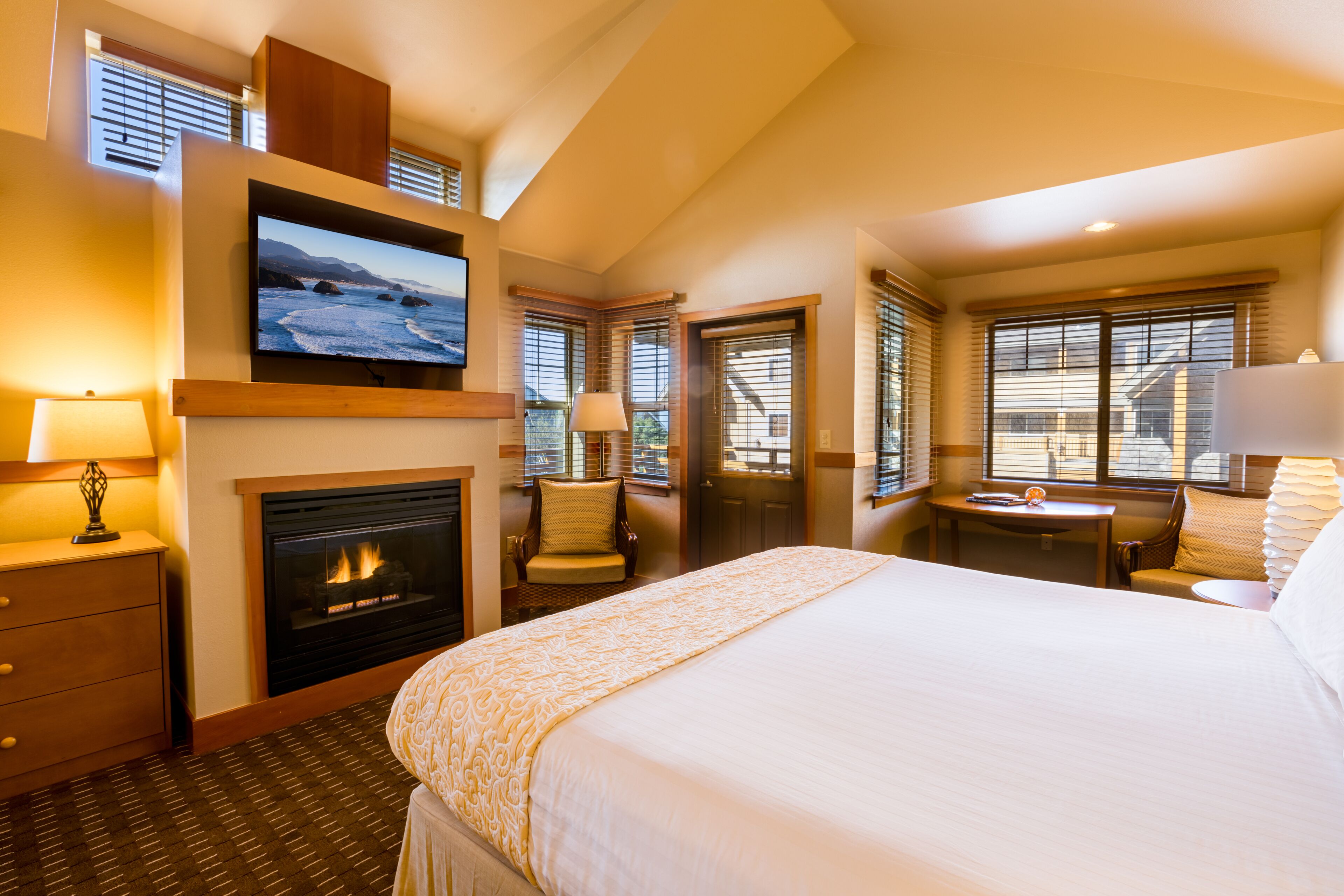 king studio (non-view, pet friendly) | premium bedding, iron/ironing board, free wifi, bed sheets