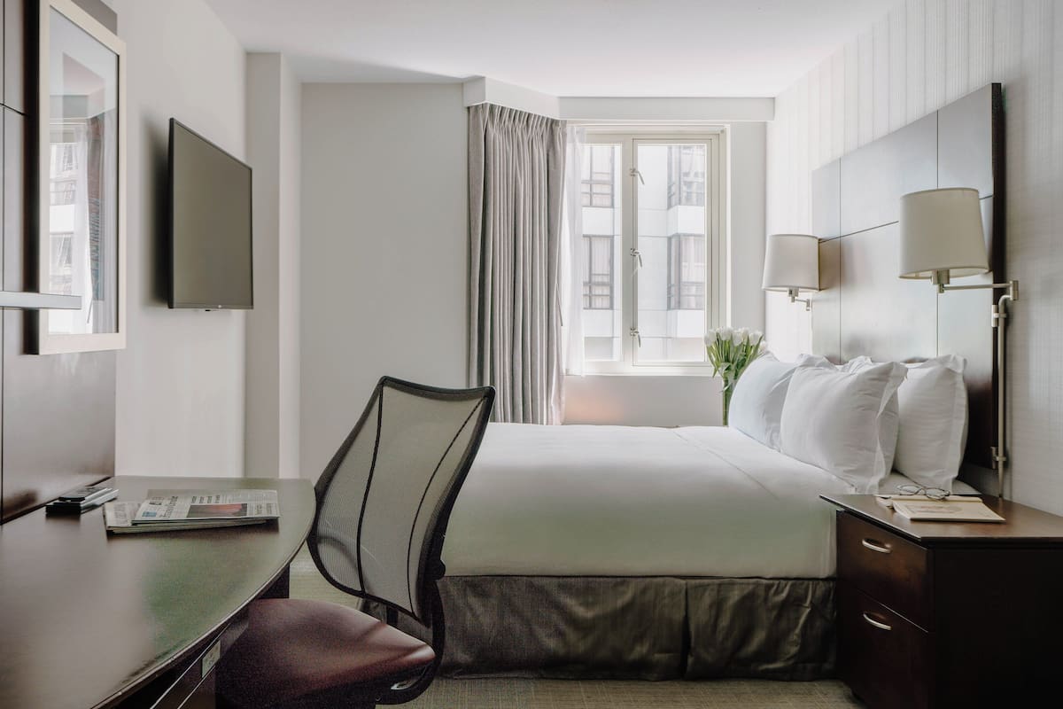 1 bedroom, premium bedding, pillow-top beds, in-room safe